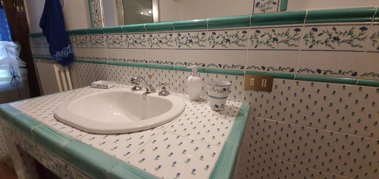 VILLA MARIANNA CON PISCINA PRIVATA ampi spazi esterni e WIFI FREE Trabia Esterno foto