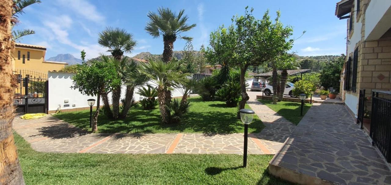 VILLA MARIANNA CON PISCINA PRIVATA ampi spazi esterni e WIFI FREE Trabia Esterno foto