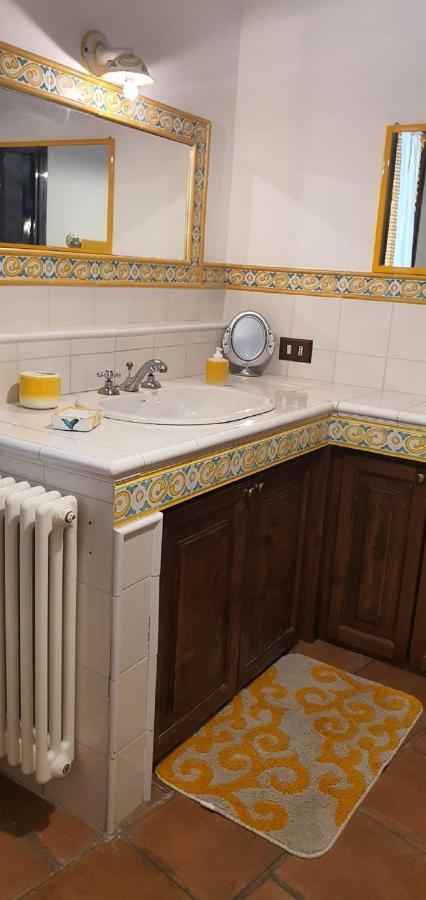 VILLA MARIANNA CON PISCINA PRIVATA ampi spazi esterni e WIFI FREE Trabia Esterno foto