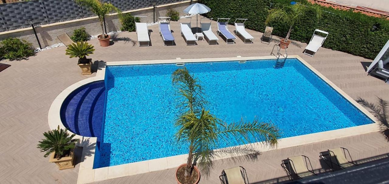 VILLA MARIANNA CON PISCINA PRIVATA ampi spazi esterni e WIFI FREE Trabia Esterno foto