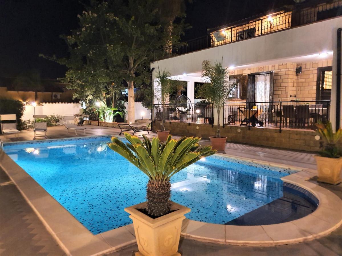 VILLA MARIANNA CON PISCINA PRIVATA ampi spazi esterni e WIFI FREE Trabia Esterno foto